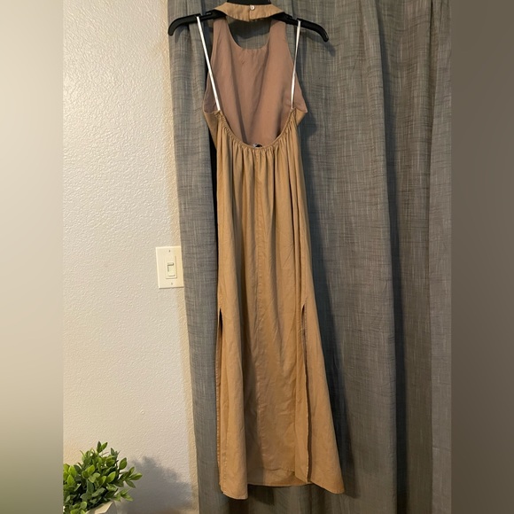 Lulus tan halter maxi dress - Picture 4 of 4